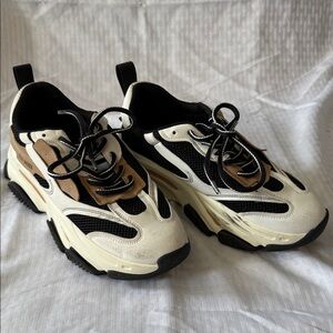 Steve Madden Possession Sneakers